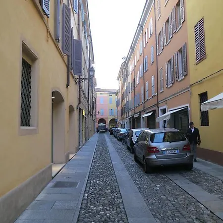La Scarpa Del Duca